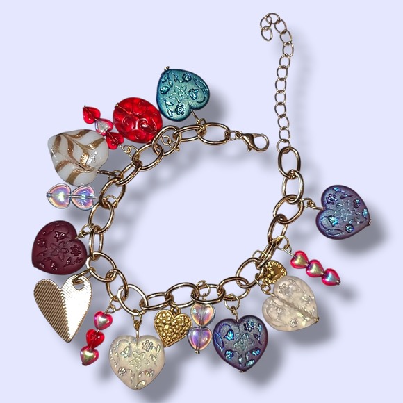 Estate Jewelry - Art Glass Heart Charm Bracelet Gold Tone Red Purple Iridescent Adjustable